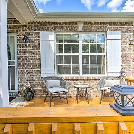 Villa Charming Springfield Escape With Furnished Deck Esterno foto