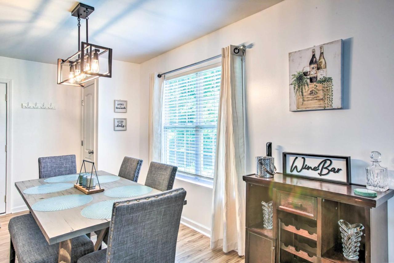 Villa Charming Springfield Escape With Furnished Deck Esterno foto