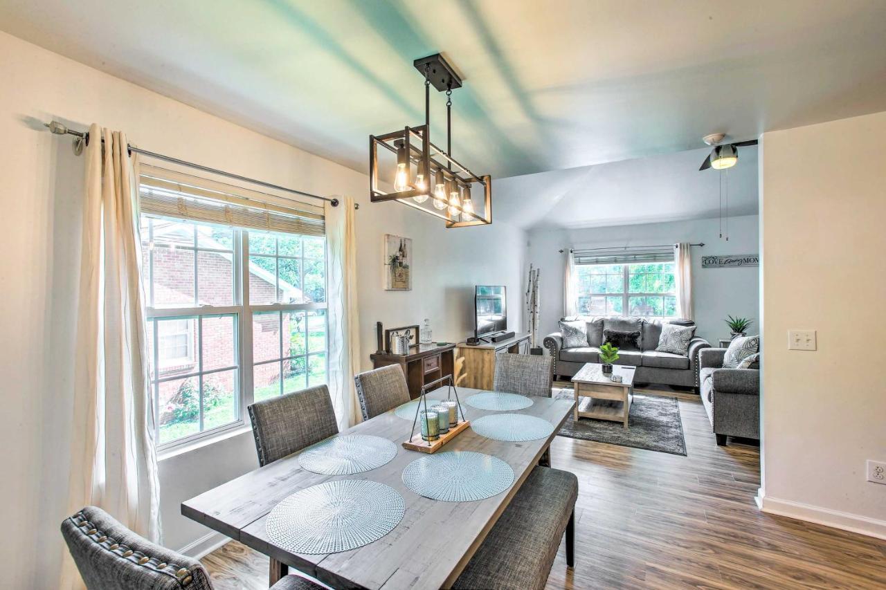 Villa Charming Springfield Escape With Furnished Deck Esterno foto