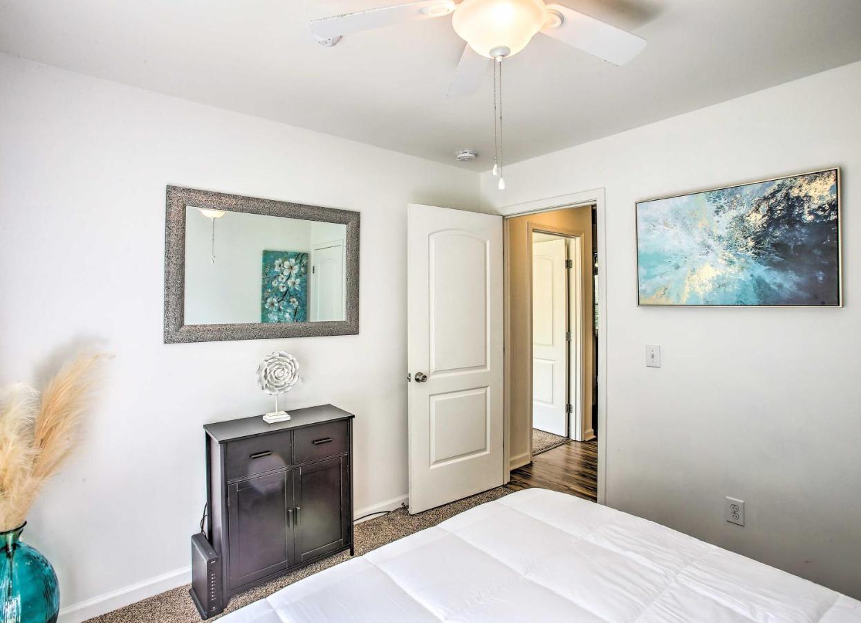 Villa Charming Springfield Escape With Furnished Deck Esterno foto