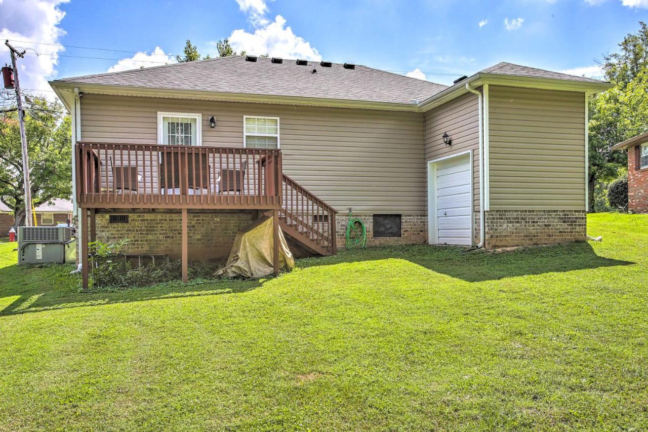 Villa Charming Springfield Escape With Furnished Deck Esterno foto